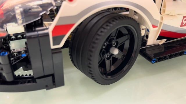 Обзор Lego 42096 Porsche 911 RSR смотреть онлайн