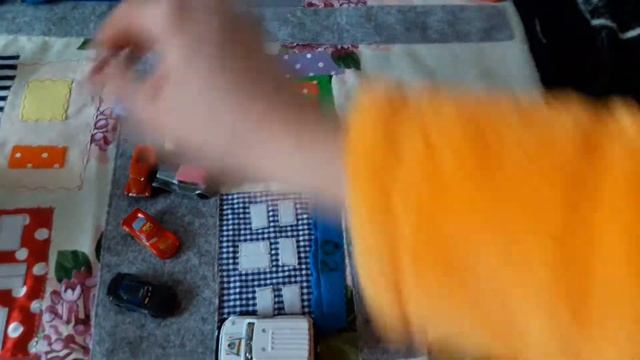 Развивающий коврик из фетра и ткани для детей. смотреть онлайн
