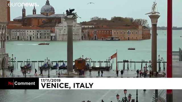 По Венеции в резиновых сапогах смотреть онлайн