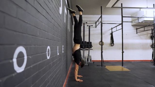 20 Minute Beginner Handstand Routine (FOLLOW ALONG)