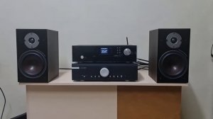Advance Paris x-stream 9, Musical Fidelity m6si, neotech nemoi 3220, DALI Oberon 3 =)))