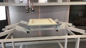 Нанесение клея на фасад (дверь) роботом.Станок для автоматического нанесения клея.