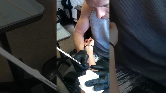 My handpoked tattoo- the outline смотреть онлайн