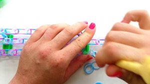 Плетение из резинок Хамелеон 3D Loom bands or Rainbow loom Chameleon 3D tutorial DIY