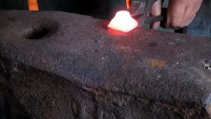 Ковка ножа из шляпы клапана. Часть 1.