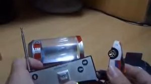 Забавная маленькая машинка на пульте управления!