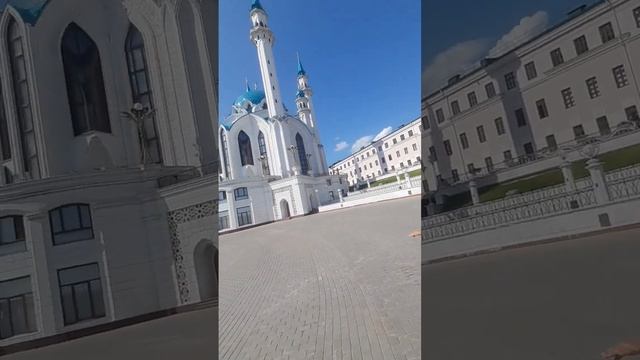 Тройной тулуп с видом на знаменитую казанскую мечеть.