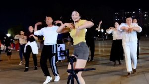 ♫♪ ? Красотка??ЦинЦин??Юмор-Кадриль?♪ ? ГУЛЯНОЧКА ♪Пусть плачут те, кому мы не достались♬♪♪ ? ? ???