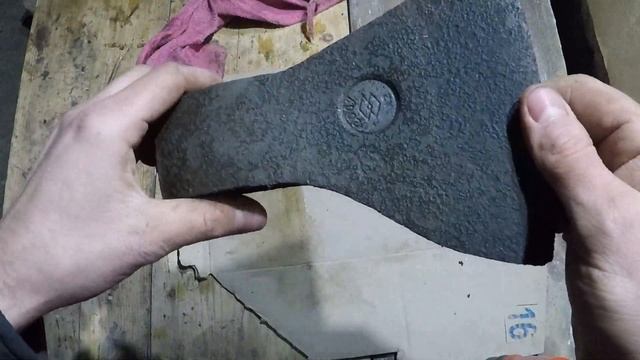 Реставрация старого ржавого топора. Restoration of an old rusty axe. смотреть онлайн