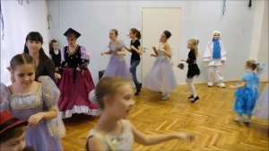 Бубенцы - самая веселая песня и любимый танец ребят