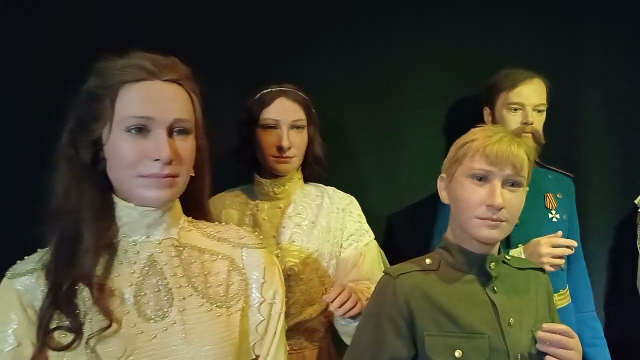 СМОТРЯТ НА НАС, КАК ЖИВЫЕ. ЖУТЬ!!! смотреть онлайн