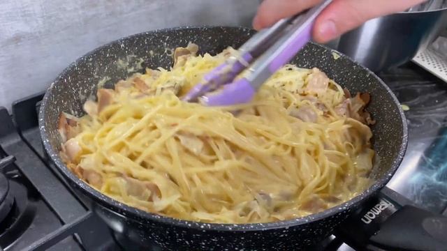 Паста карбонара с беконом. СНИМИ СПАГЕТИ С УШЕЙ И ПРИГОТОВЬ КАРБОНАРУ!!! Вкусный и простой ужин. смотреть онлайн
