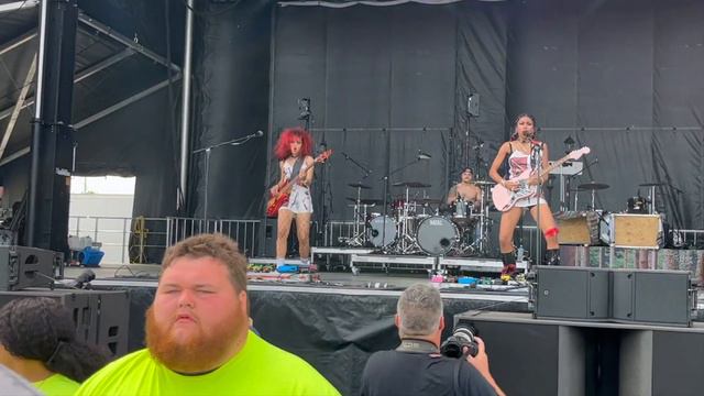 Nova Twins - Fire & Ice - Live at Sonic Temple 2023 смотреть онлайн