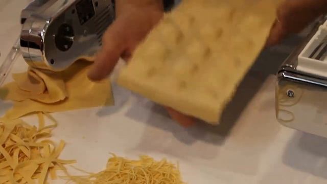 Marcato Atlas 150 + насадка Ravioli смотреть онлайн