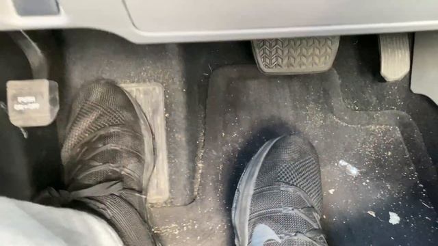 Toyota Highlander – How to open gas cap/fuel door смотреть онлайн