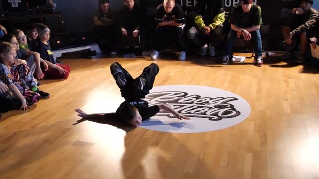 1/4 final 7-9 bboy Stepa Orlan vs Максон - брейкданс чемпионат BBOY NATION FINALS 2020 смотреть онлайн