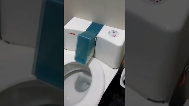 Berlin toilet .Прикольный автоматический туалет в одном рц столица Германии, Берлин