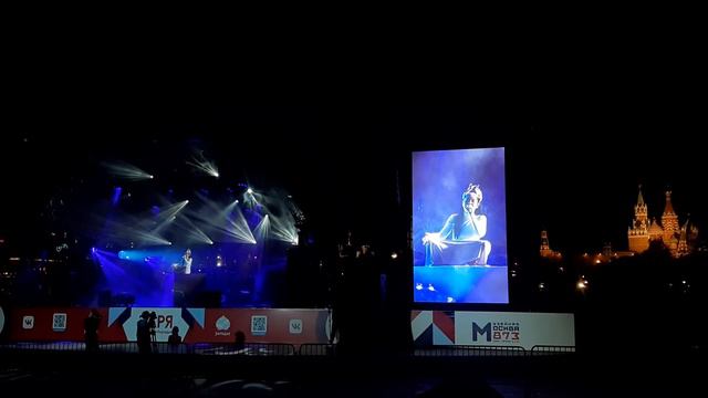 Москва. Часть 1. День города в Зарядье, встречи с подругами. смотреть онлайн