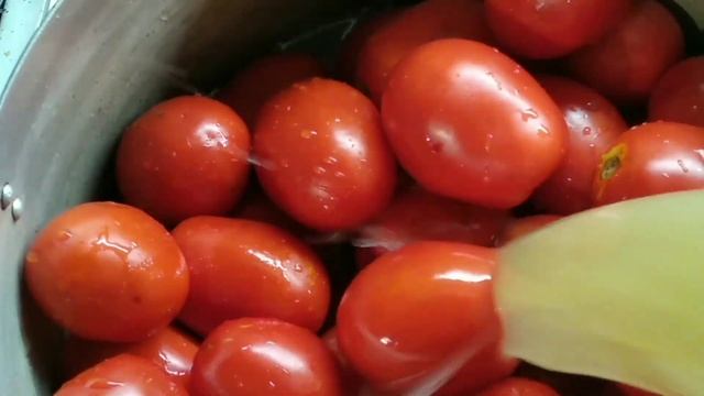 Красные и бурые помидоры,квашу двумя способами каждый год!!!