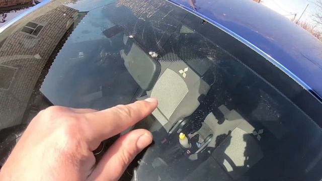 Остановка трещины лобового стекла подручными средствами смотреть онлайн