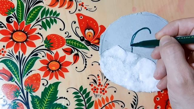 Идея для весенней поделки с крышечкой от сметаны. #крышкаотсметаны #поделка#сделайсам
