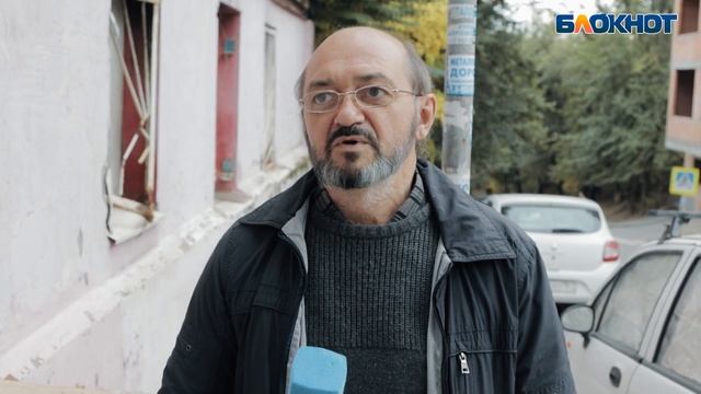 В Ростове семью инвалидов выселили из квартиры и они вынуждены жить в машине смотреть онлайн