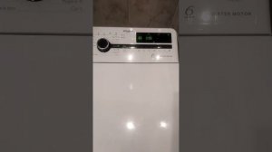 У нас новая стиральная машина Whirlpool отжимает Хлопок 60. 1200 оборотов. Функция экспресс стирка.
