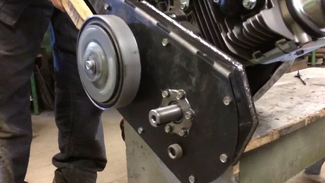 Центробежное сцепление с понижающим редуктором. смотреть онлайн