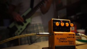 BOSS DS-2 Turbo Distortion bass test. Тест-обзор гитарной педали перегруза с бас-гитарой.