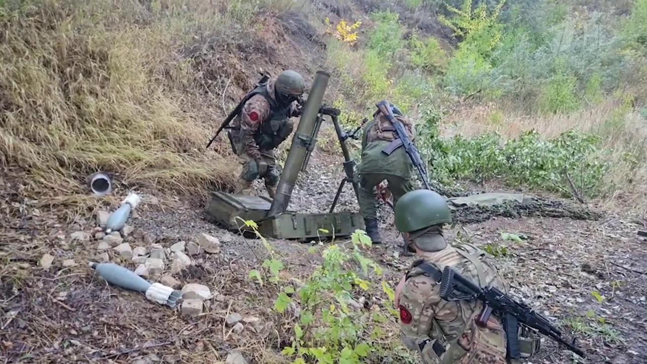 Чтобы остановить киевских националистов, российски...енные каждый день выполняют новые боевые задачи