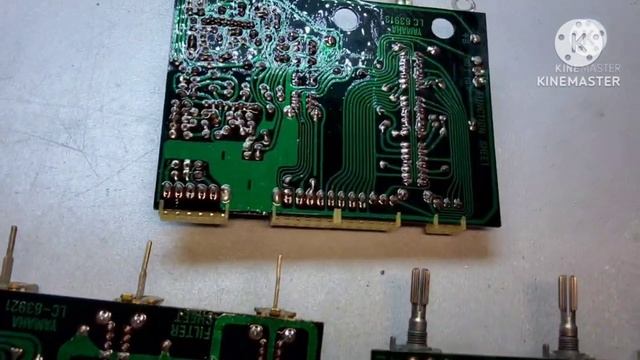 Yamaha CA-400 смотреть онлайн