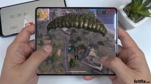 Samsung Galaxy Z Fold 5 Free Fire Gaming test