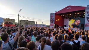 Kfc foolball Парк горького,L'One тащит локти) 04.07.2015