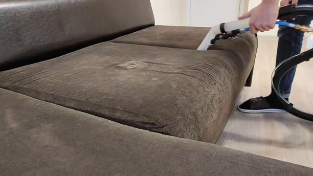 Химчистка дивана из микровелюра с помощью экстрактора sabrina sw15