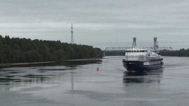 Теплоход  Россия. Речной президентский борт №1.