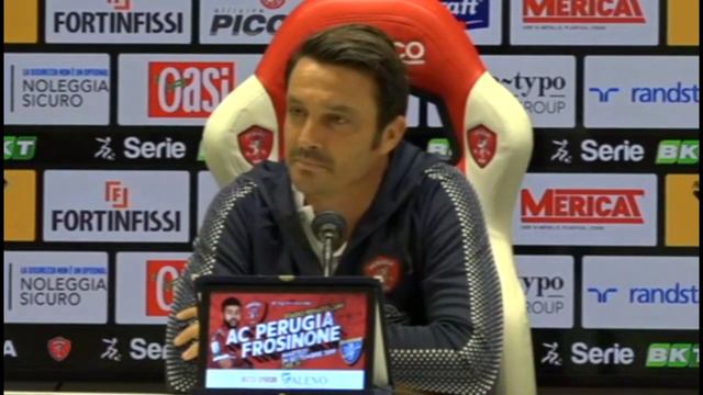Perugia-Frosinone, la conferenza di Massimo Oddo, che replica a Iemmello смотреть онлайн