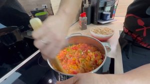 Салат с фасолью на зиму.