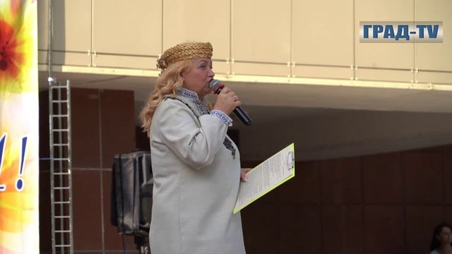 «День косоворотки» на площади Дворца культуры «Юбилейный»