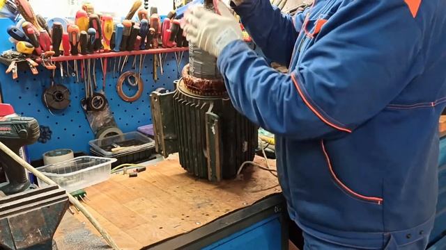 Мой самодельный генератор из асинхронного электродвигателя на неодимовых магнитах, разбираю!