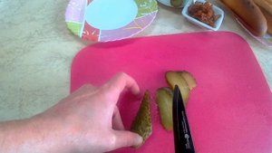 Быстрый перекус. Хот- дог с хрустящим луком и маринованным огурчиком