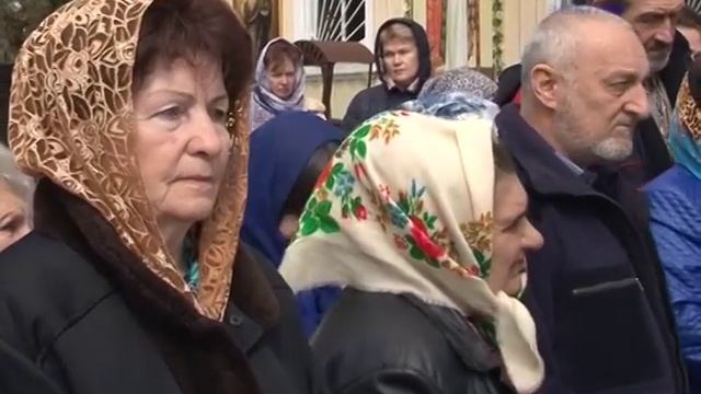 В Абинске в храме благоверного великого князя Александра Невского появились новые колокола. смотреть онлайн