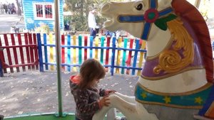 VLOG Катя у зубного (Сучасна Сімейна Стоматологія) Костя в парке с Алисой