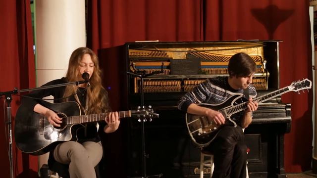 Люба Кокуева и Илья Черняев- Месяц смотреть онлайн