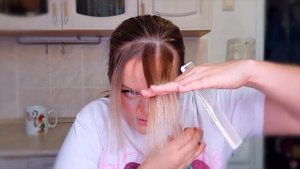 Как подстричь челку. Модная челка, очень подробно. How to cut bangs, korean style.