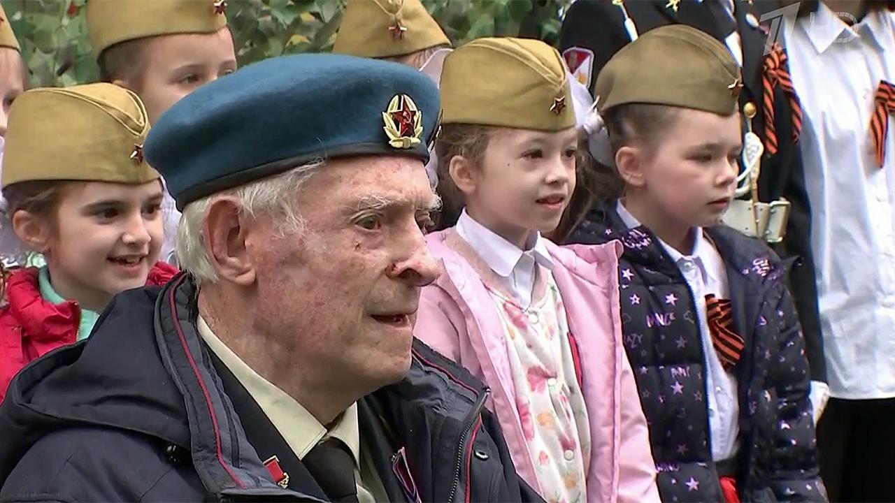 В российских регионах для участников ВОВ и тружеников тыла организуют персональные парады.