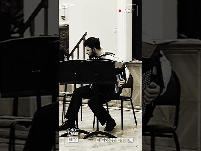 До слез! John Whiliams - Schindler's List смотреть онлайн