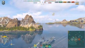 Cruiser Des Moines on map Shatter, good positioning - World of Warships