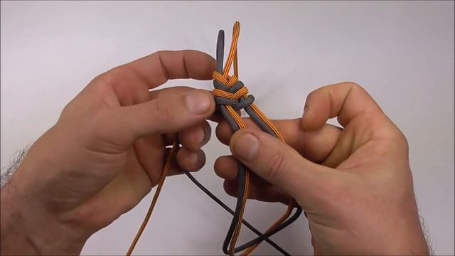 Super Easy Two Color Fishtail Paracord Bracelet Design Without Buckle