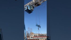 Козловой кран, груз 5т. Плавный подъём без рывков. Кран полностью на частотной системе