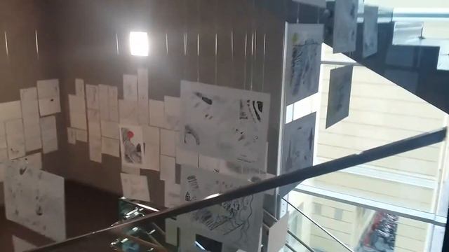 Экскурсия по Новой школе. Лестница - арт-объект смотреть онлайн